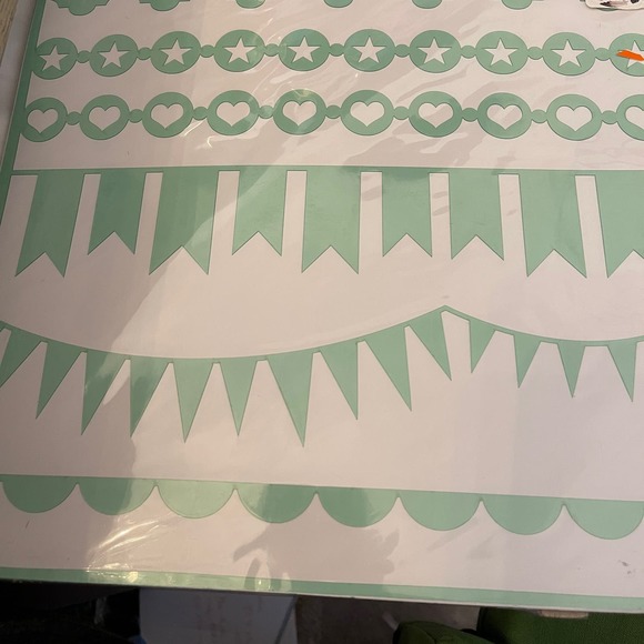 Heidi Swapp Stensil Border banners Stars Hearts & More - Picture 3 of 3